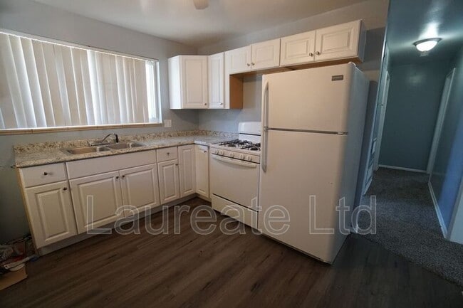 Photo - 2645 S Newton St