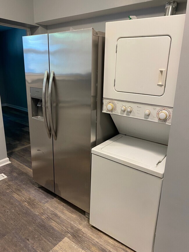 Photo - 627 Denison St