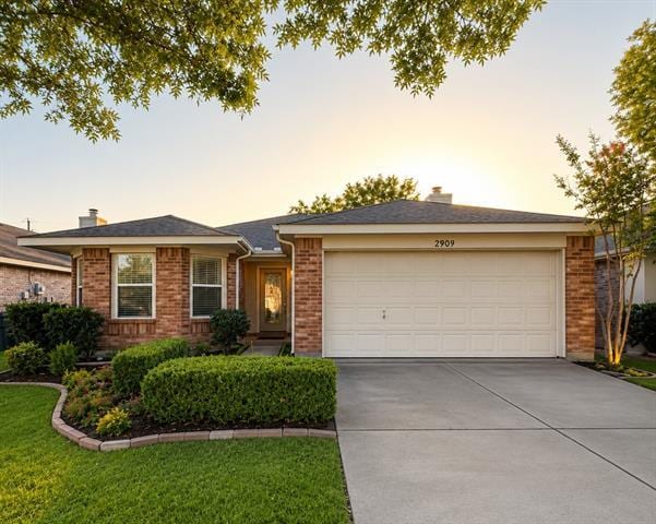 Building Photo - 2909 Windhaven Dr
