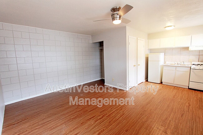 Photo - 903 Springdale Rd Unit Apt A