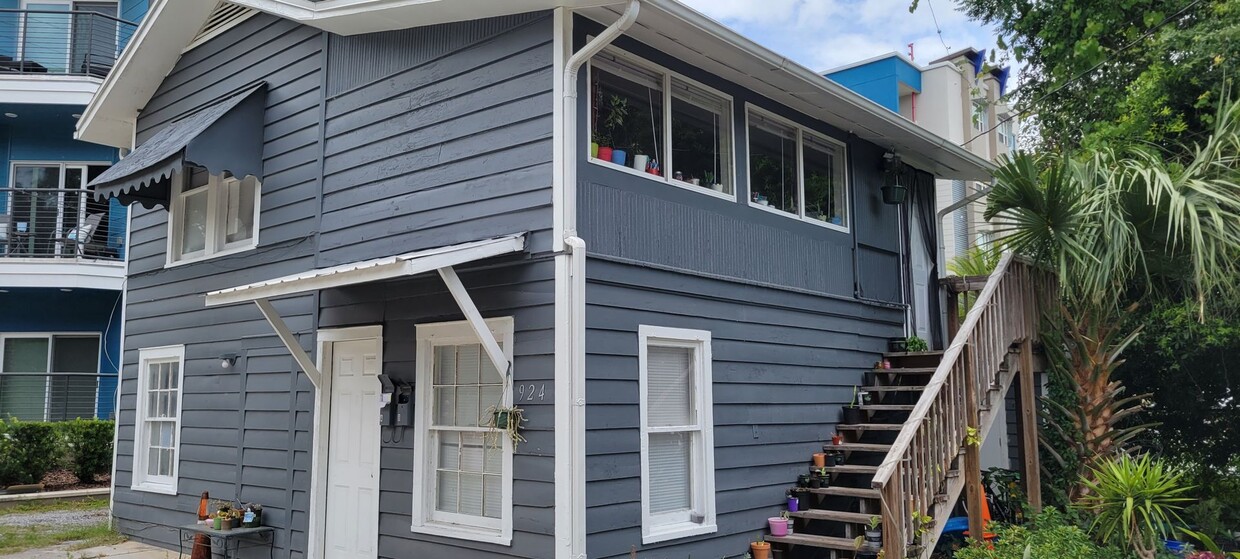 Charming 1/1 Home Just Minutes from Campus - Charming 1/1 Home Just Minutes from Campus