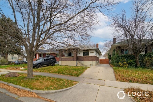 Building Photo - Gorgeous Home in Sugar House!!