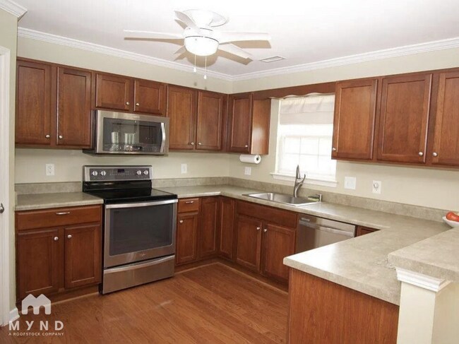 Photo - 1506 Cairo Way