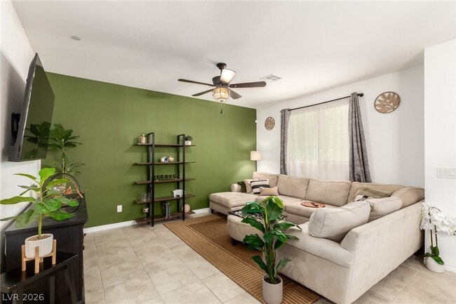 Photo - 825 Star Estates Ave