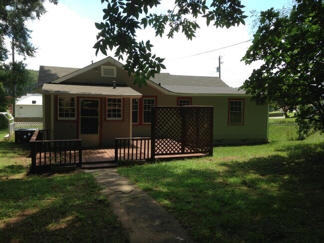 Photo - 156 Howle Ave