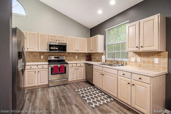 Photo - 130 Lakeshore Pointe Dr