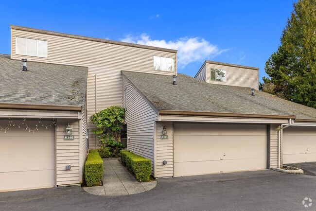 Building Photo - Impressive 2 Bedroom & Office Townhome in ...