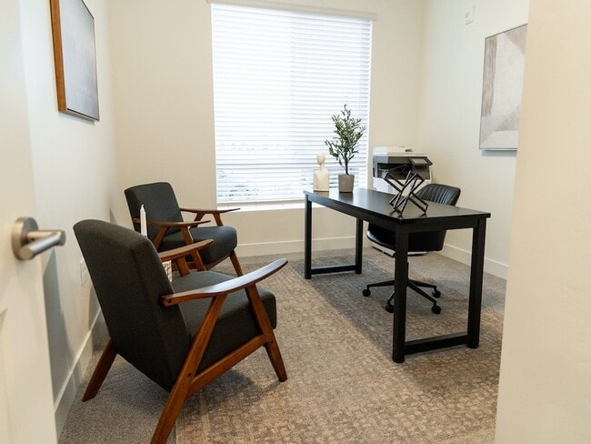 Office with Seating