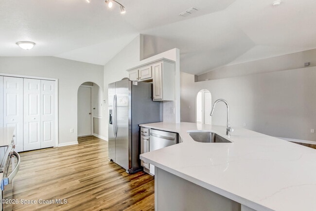 Photo - 3254 Burdock Ave