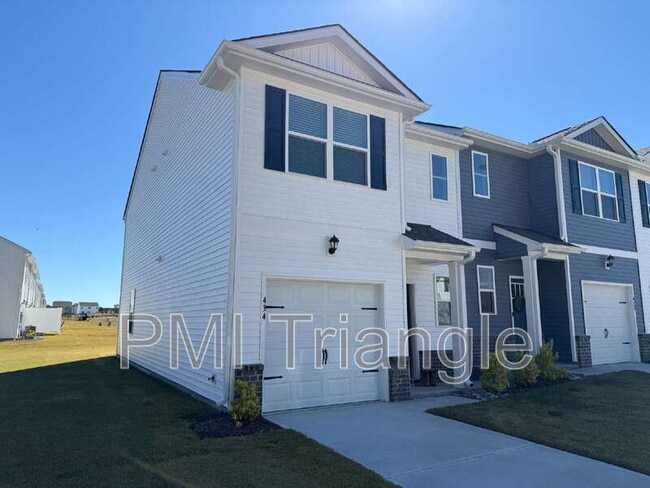 Building Photo - 434 Belgian Red Wy