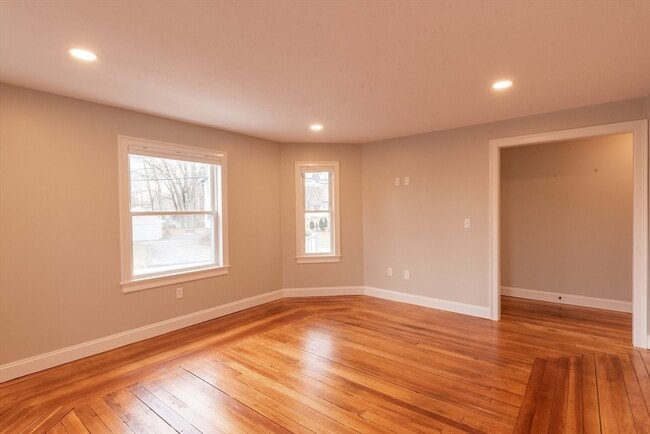 Photo - 19 Hoyle St Unit 1