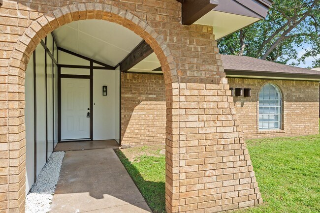 5 Chanute Cir