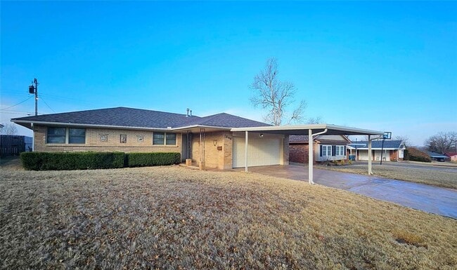 Photo - 1008 W Silver Meadow Dr