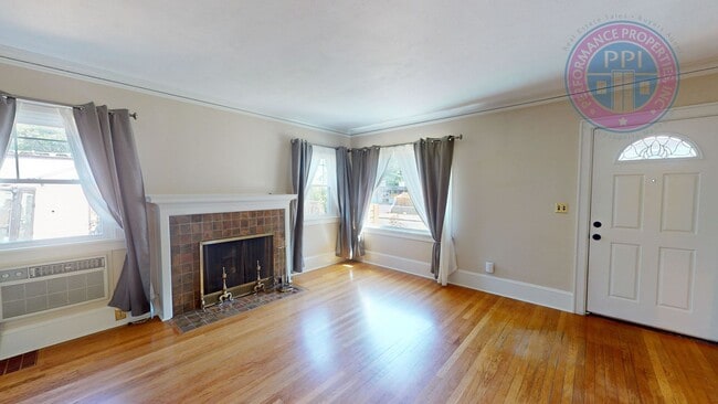 Photo - 2031 N Killingsworth St