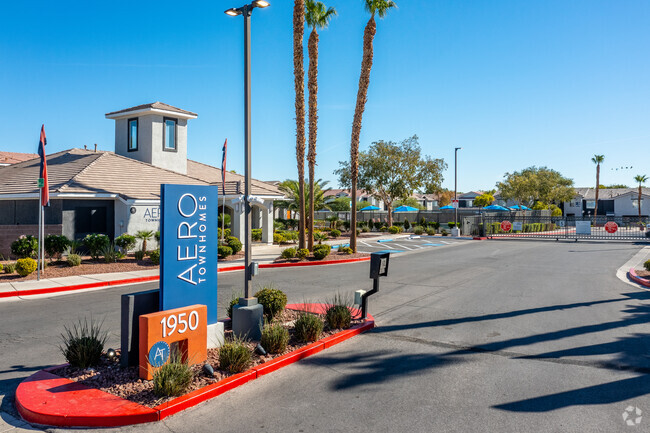 Building Photo - Aero Townhomes