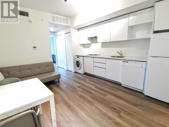 Photo - 268 Lester St Unité 202