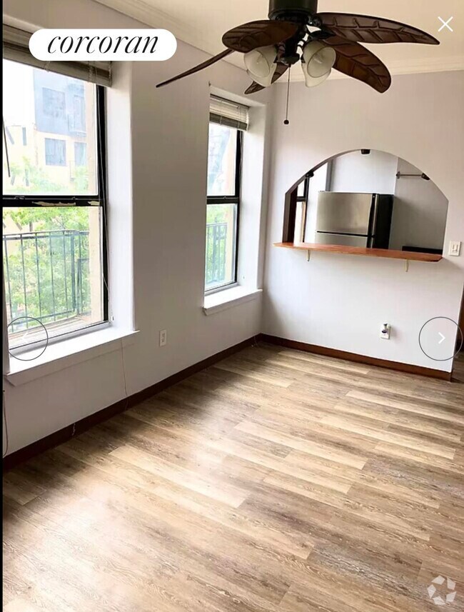 Building Photo - 448 E 13th St Rental