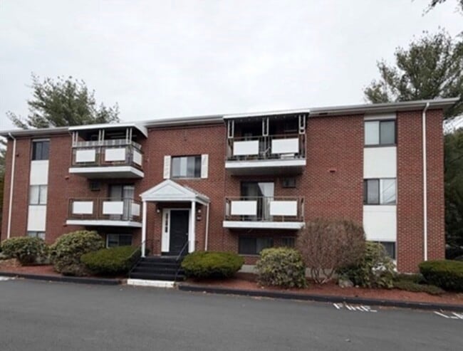 Building Photo - 50 Colonial Dr Unit 8