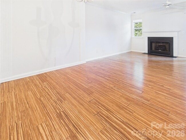Photo - 609 Mountainwater Dr