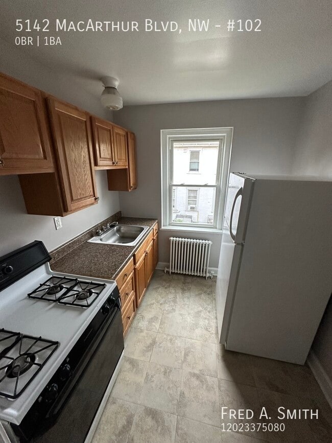 Photo - 5142 MacArthur Blvd Unidad #102