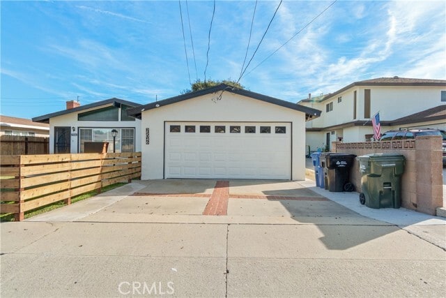 Photo - 25046 Feijoa Ave