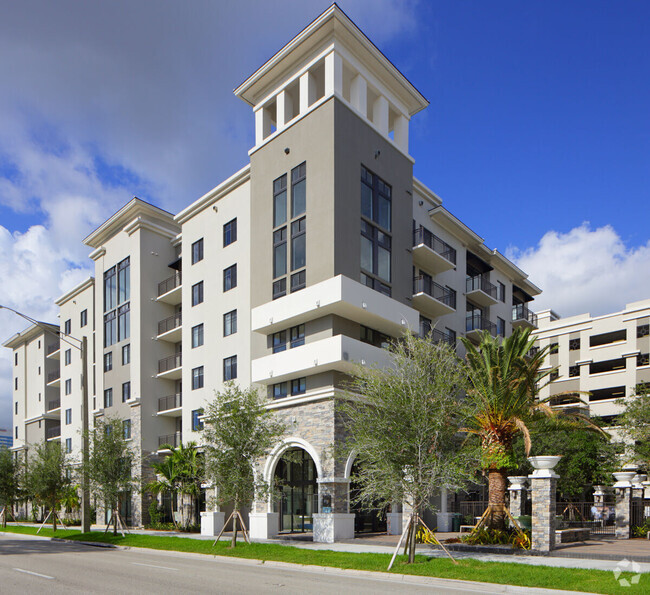 Building Photo - Edge at Flagler Village Rental