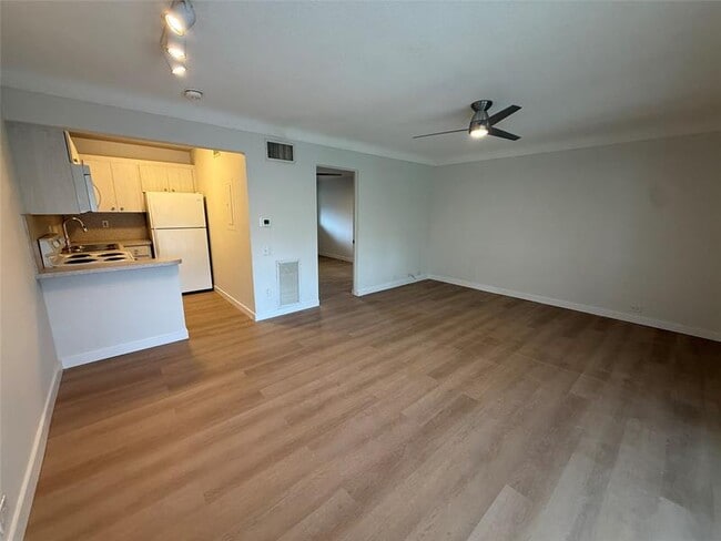 Photo - 4009 NE 21st Ave Unit 9