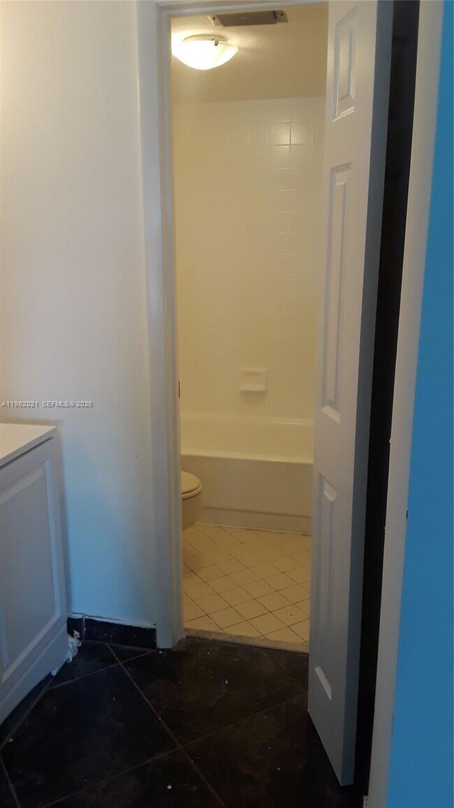 Photo - 206 Lake Pointe Dr Unit 206