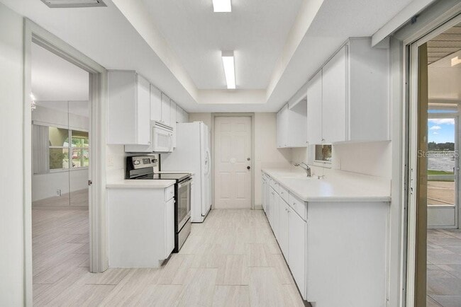 Photo - 1143 E Fowler Dr