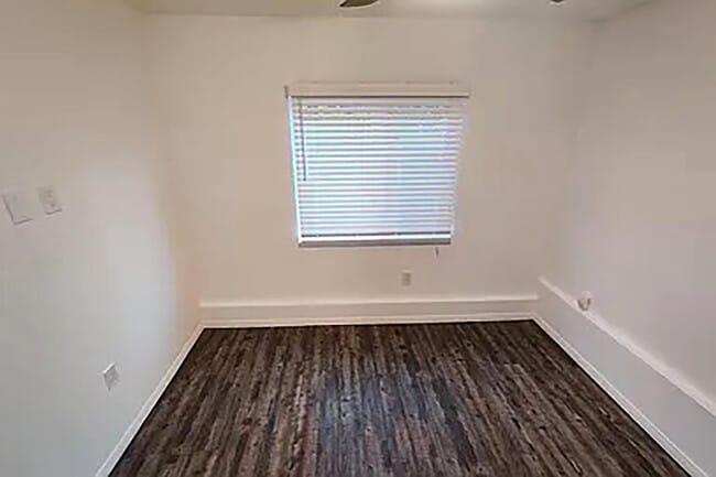 Photo - 6720 Van Noord Ave