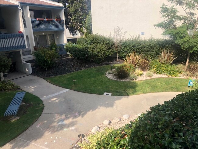 820 Camino Real Unit 201