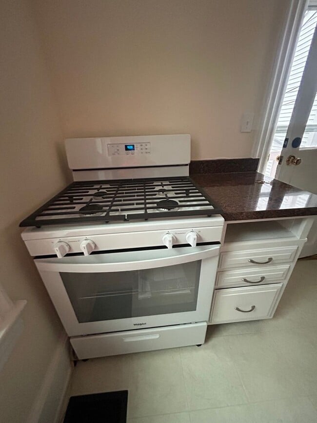 Photo - 556 N Plum St Unit Apt 2