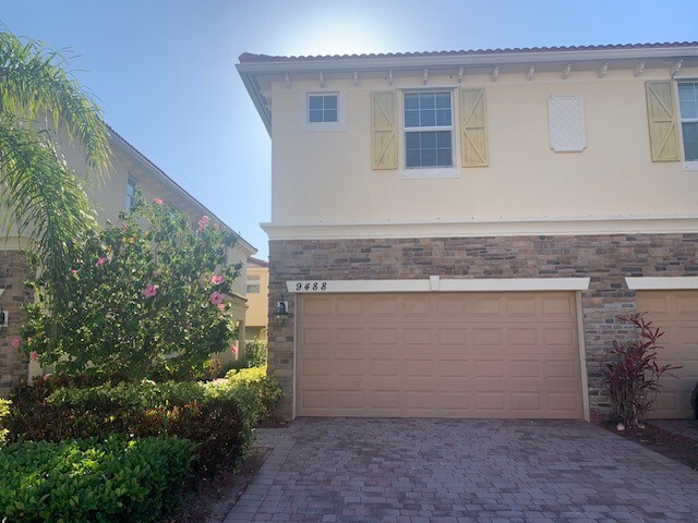 Photo - 9488 SW Merlin Ct Townhome