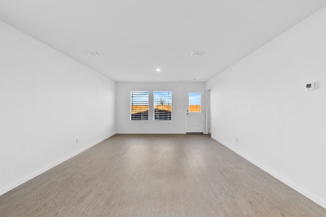 Photo - 3148 Burmese St