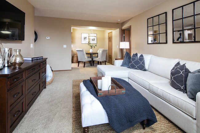 Glen Oaks by Broadmoor