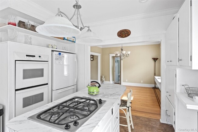 cocina y comedor - 32 Whittier Dr