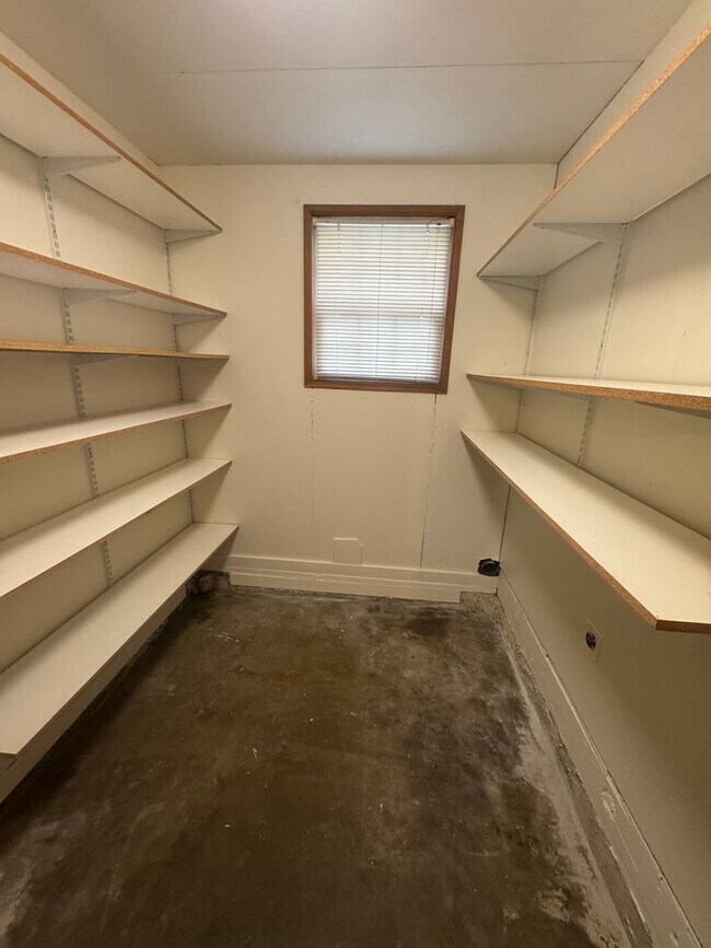 Photo - Non-refundable fee & security deposit total: $1850.00