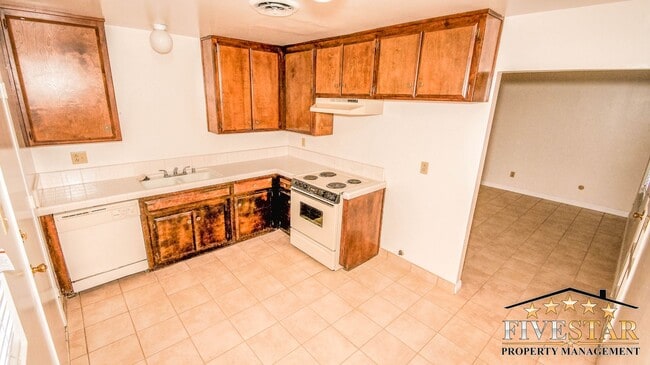 2700 Ashe Rd Unit B