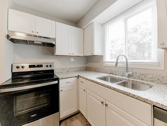 Photo - 10909 Pear Tree Ln