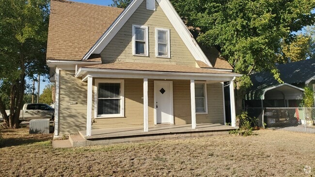 Building Photo - 1402 E Maple Ave Rental