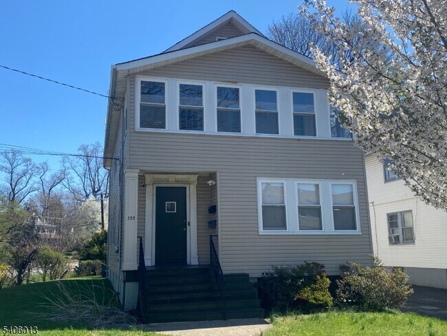 Photo - 133 Willowdale Ave