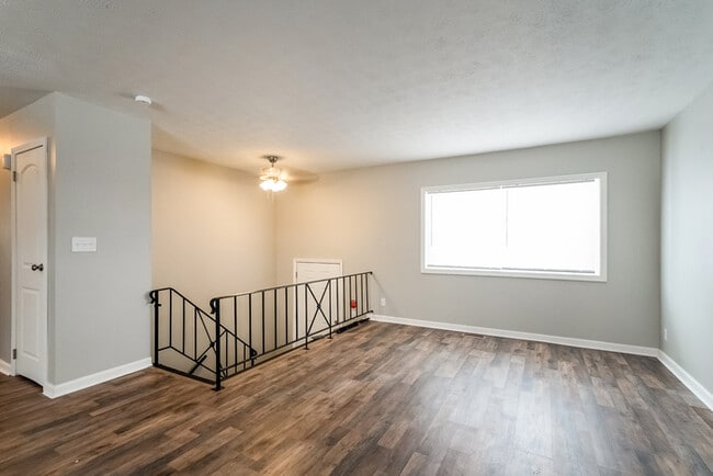 Photo - 4694 Palmetto St