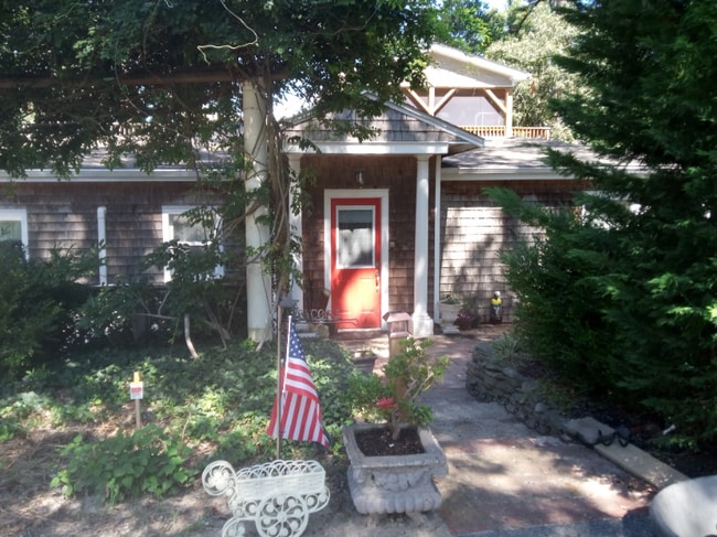 Building Photo - 36407 Fir Dr