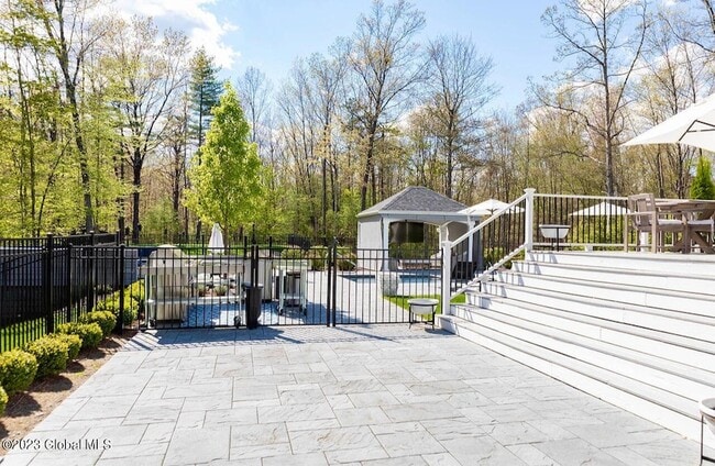 Photo - 26 Rolling Green Dr