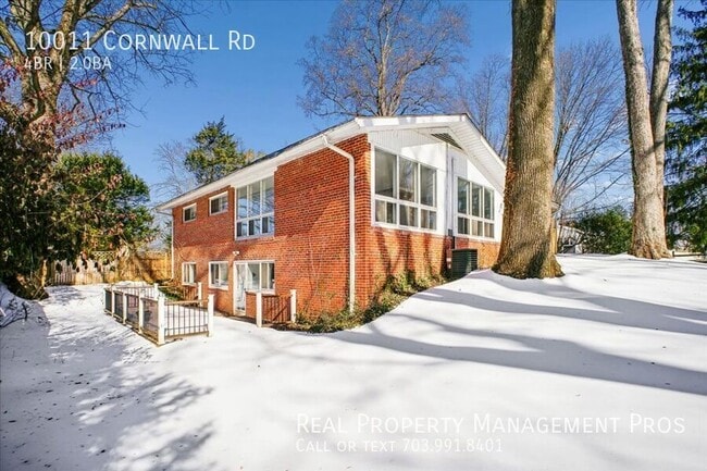 Photo - 10011 Cornwall Rd