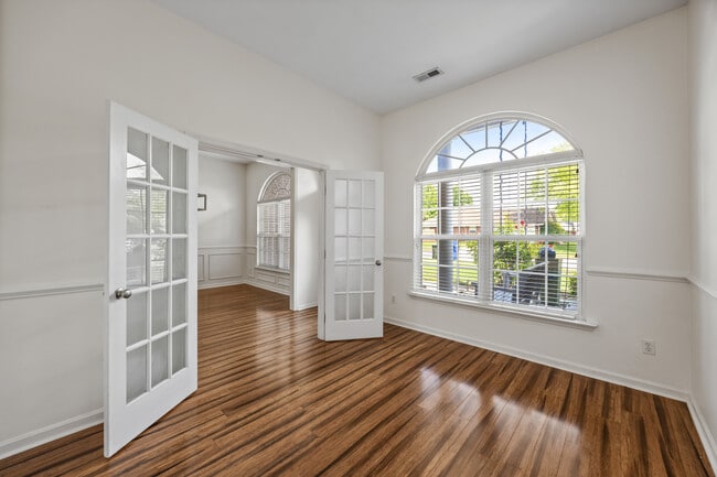 Photo - 125 Coldsprings Dr