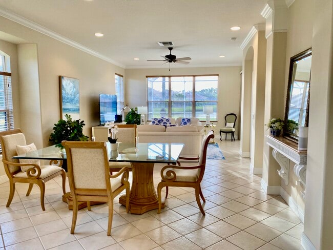 Photo - 4532 Whispering Oaks Dr