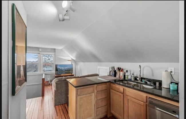 Photo - 3252 Emerson Ave S Unit 3