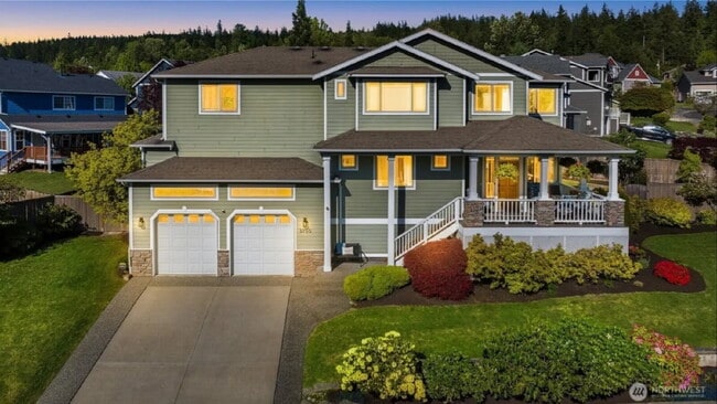 Spacious 4-Bedroom Gem with Fully Fenced Y... - Spacious 4-Bedroom Gem with Fully Fenced Y... Apartamento