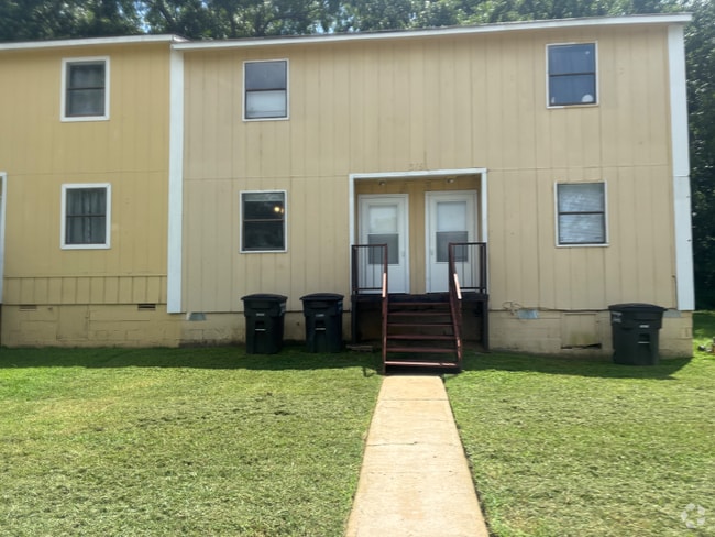 Building Photo - 319 S Bailey St Rental